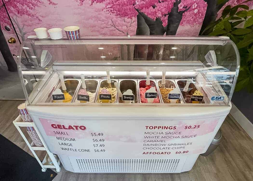 Mississauga-Ice-Cream-GeLatte-gelato-stand