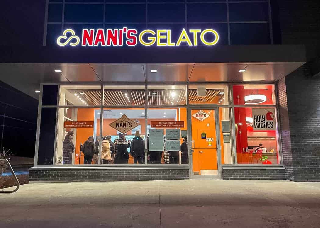 Mississauga-Ice-Cream-Nanis-outside
